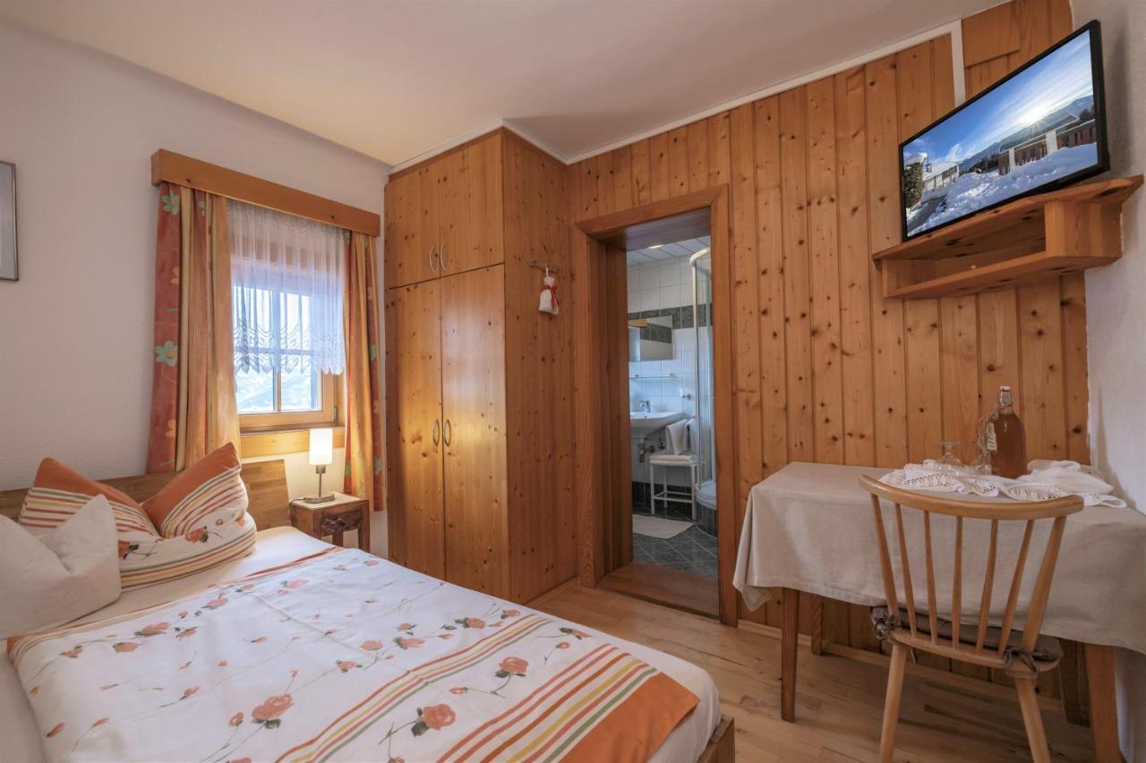 Pension Bauernhof Baumgartner Stanahof Fresach Exterior photo